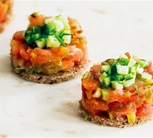 Vegetarisk tomattartar.